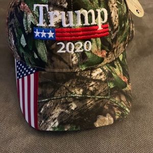 Trump 2020 caps. Very nice. New. OS.